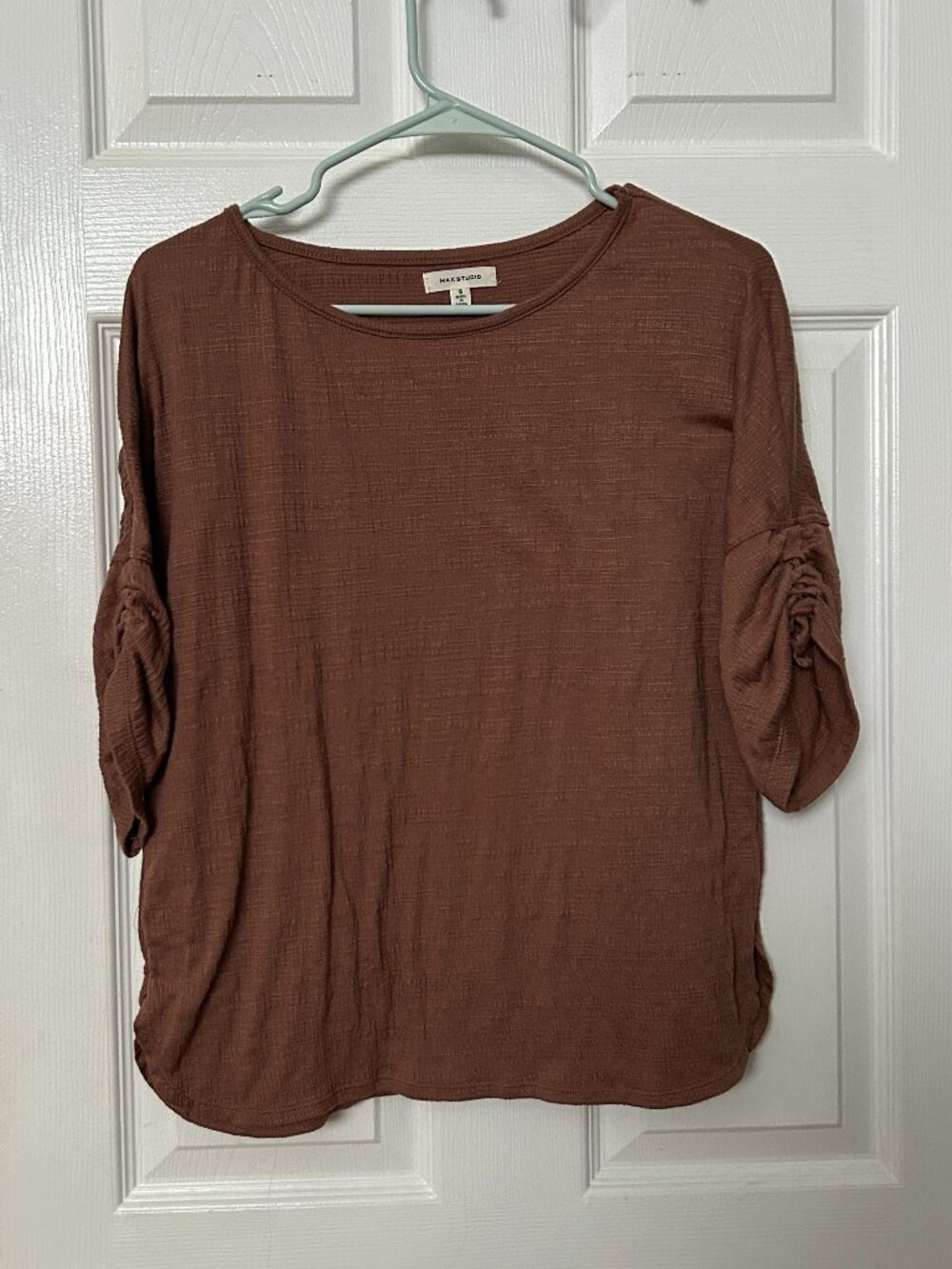 Max Studio Brown Crinkle Blouse Women's Small Fall Autumn Neutral Baggy Office